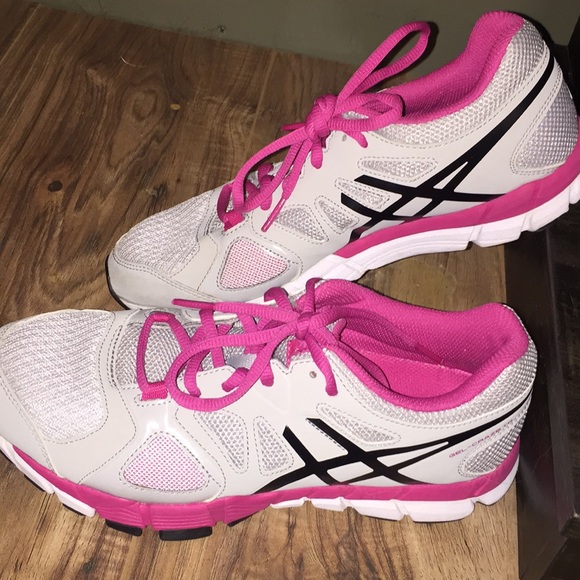 Asics Shoes - Women’s ASICS Gel-Craze TR size 8.5